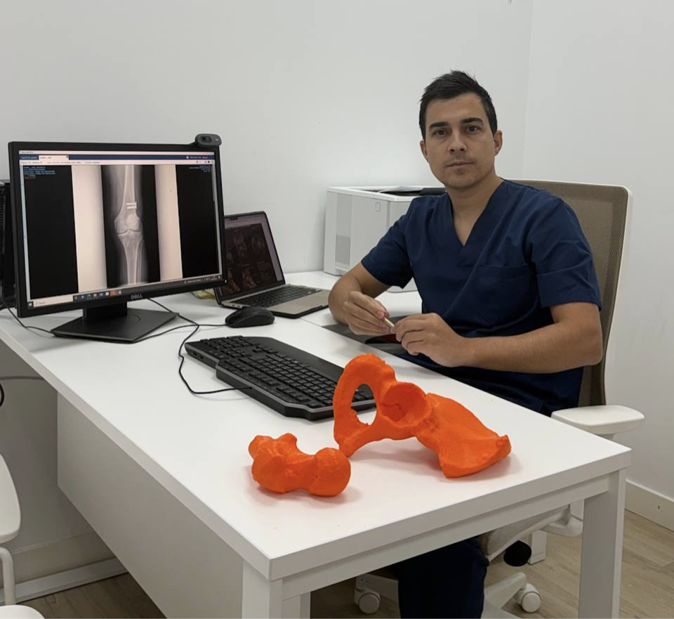 David Fernández-Fernández in a planning consultation